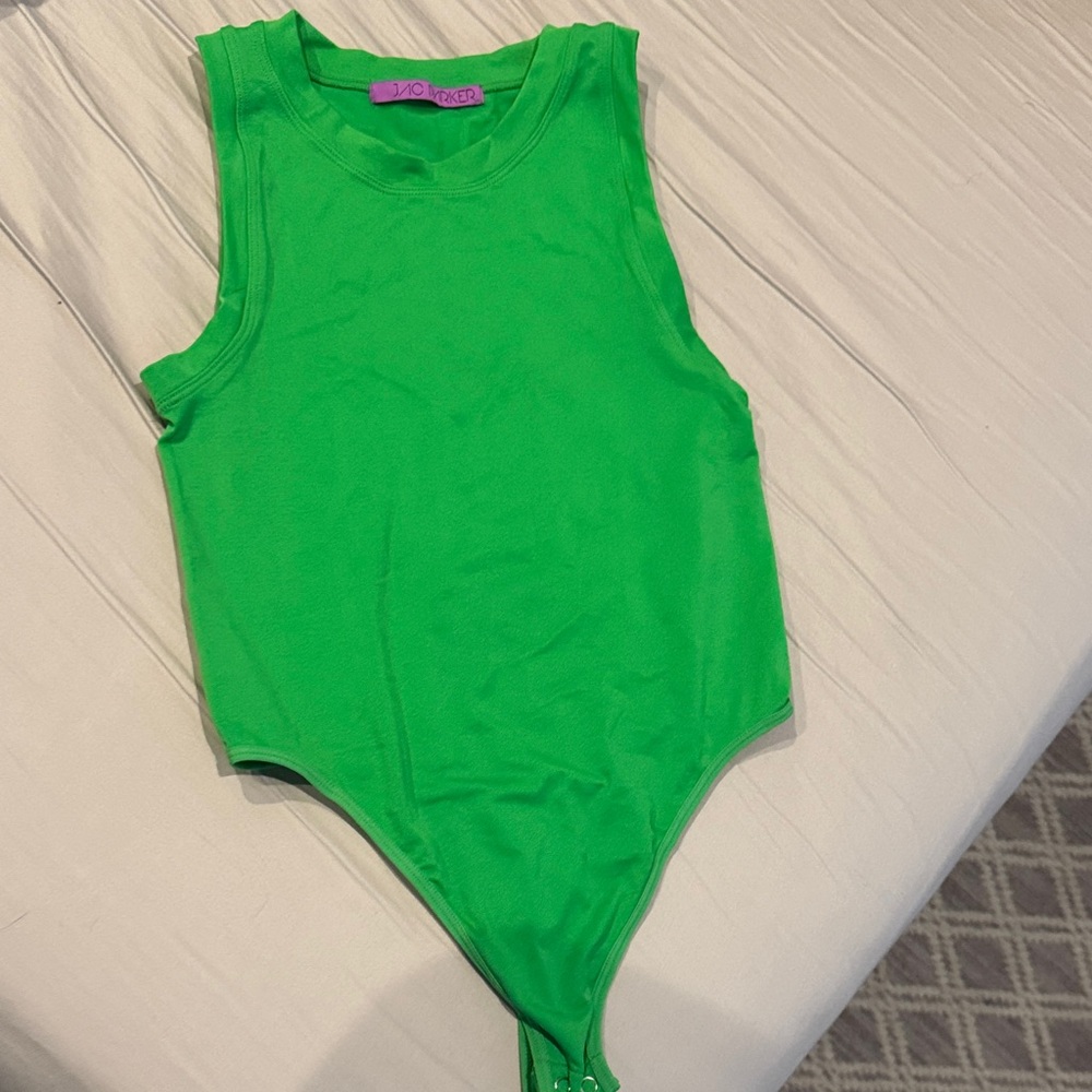Vio Moda Green Sleeveless Bodysuit